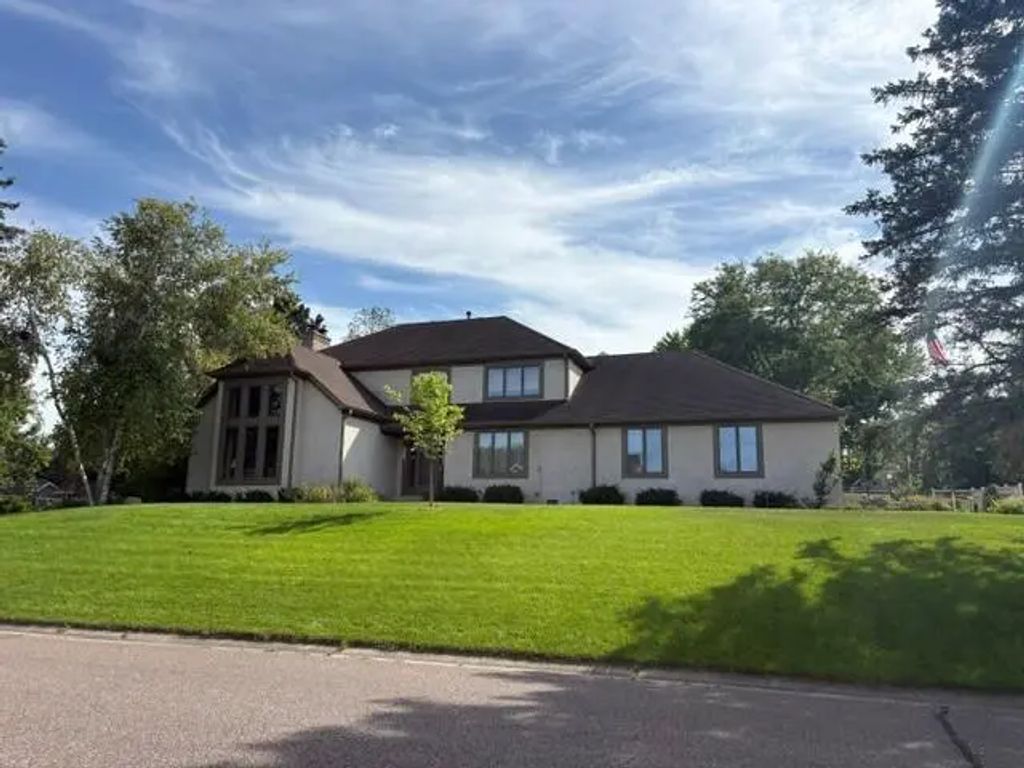 525 Sycamore Circle, Plymouth