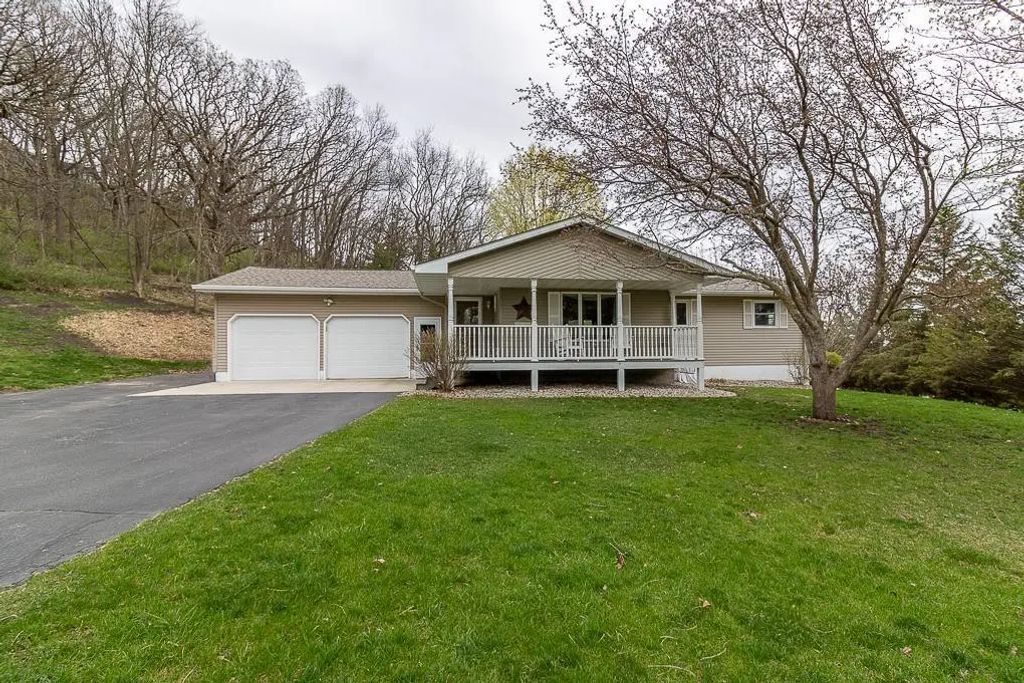 35425 Shakpays Cove Road, Kasota