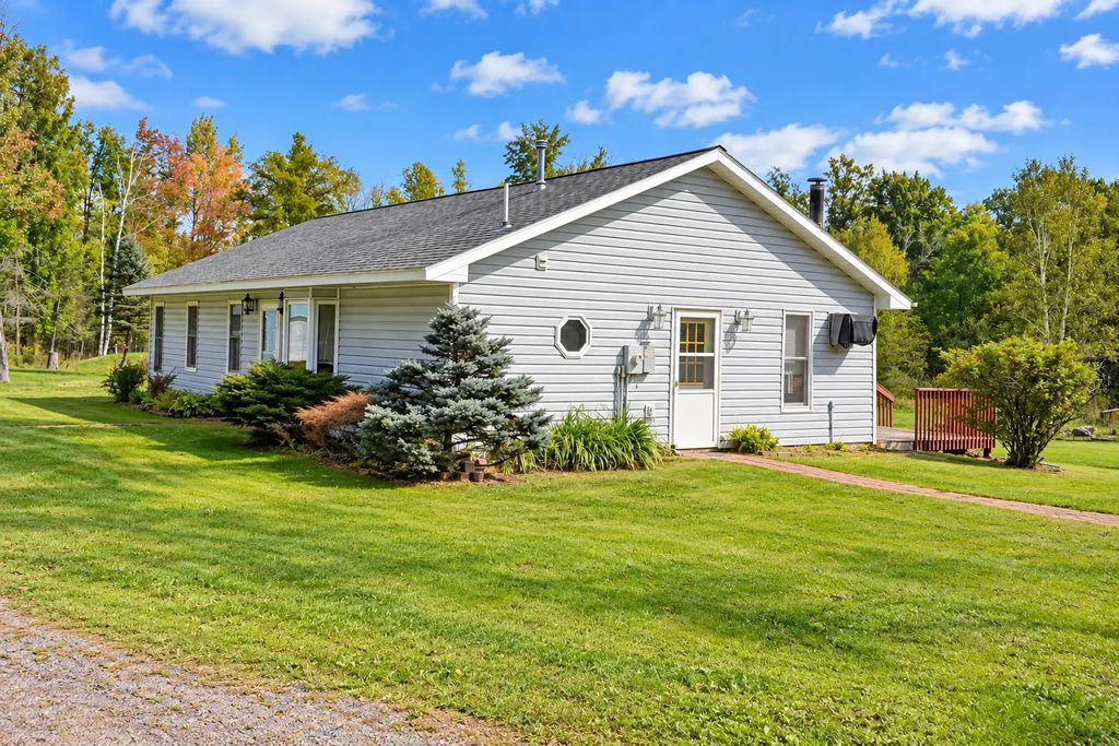 48290 110th Place, Tamarack