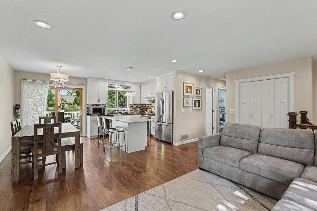 4120 W 137th Street, Savage
