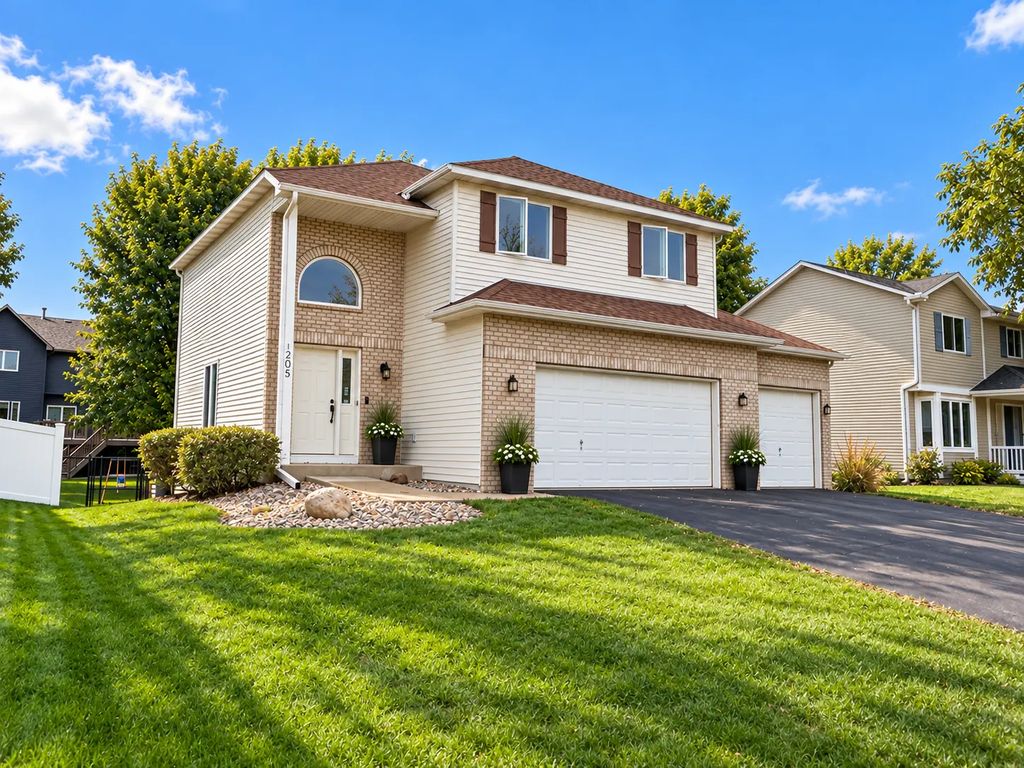 205 Butternut Circle, Carver
