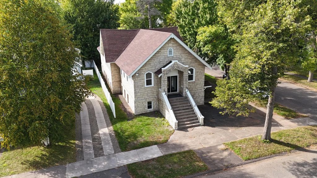 120 Cedar Avenue, Moose Lake