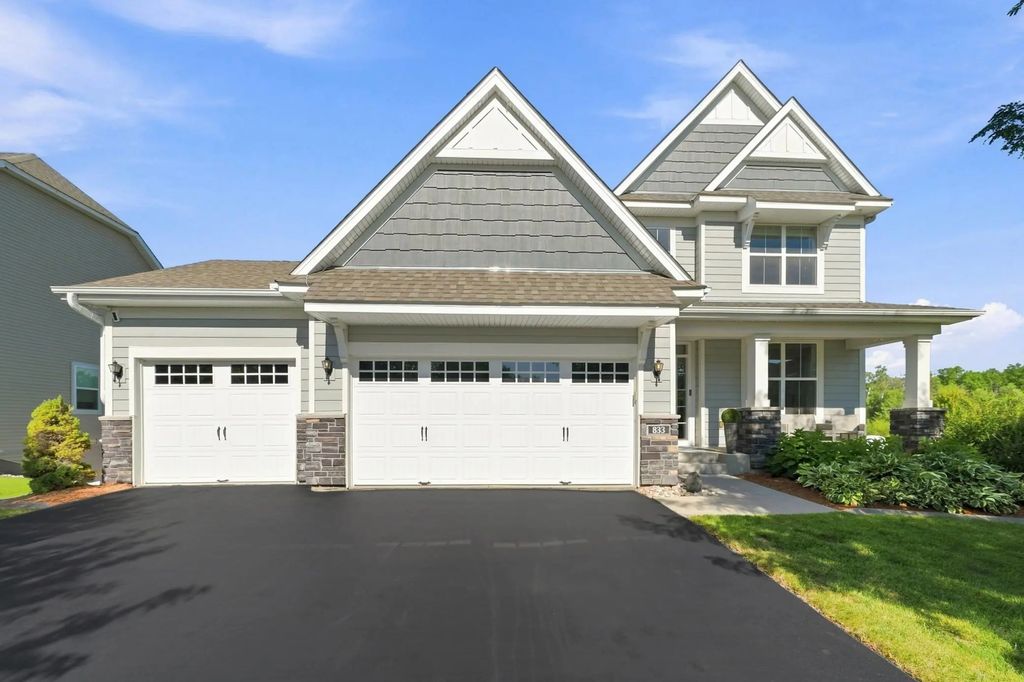 833 Red Cedar Court, Chaska
