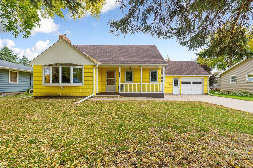 303 S Main Street, Winthrop