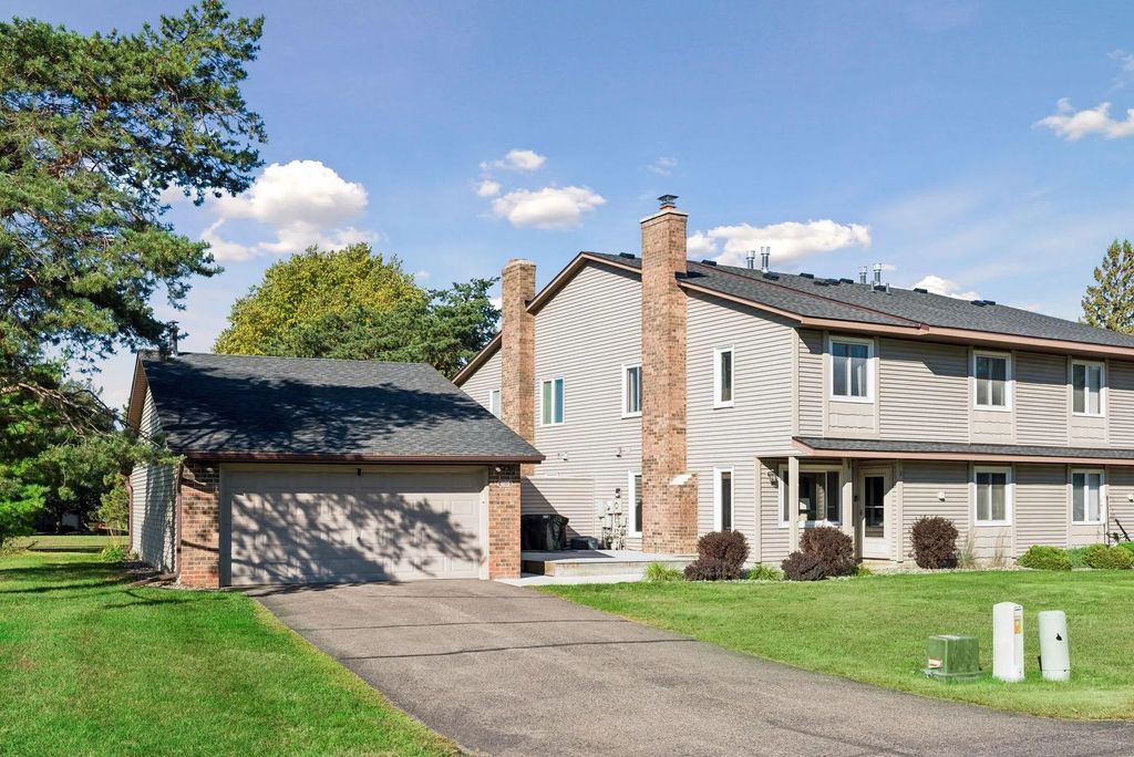 4679 Jackstone Point, Eagan