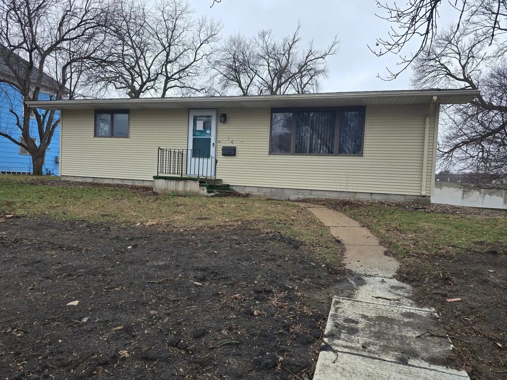 114 S 3rd Street, Kiester