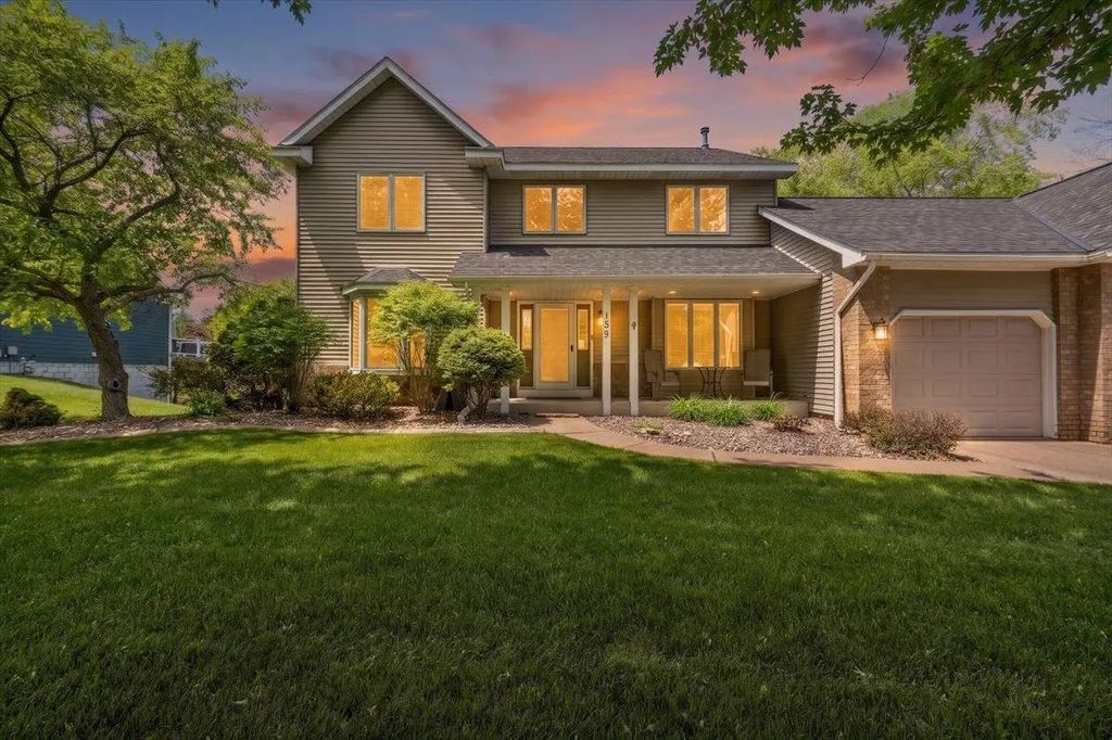 139 Ridge Way, Mahtomedi