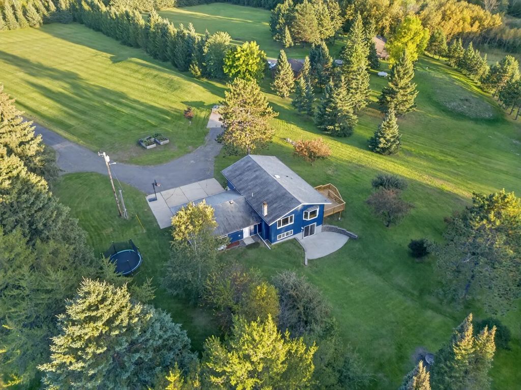 3875 Berg Road, Hibbing