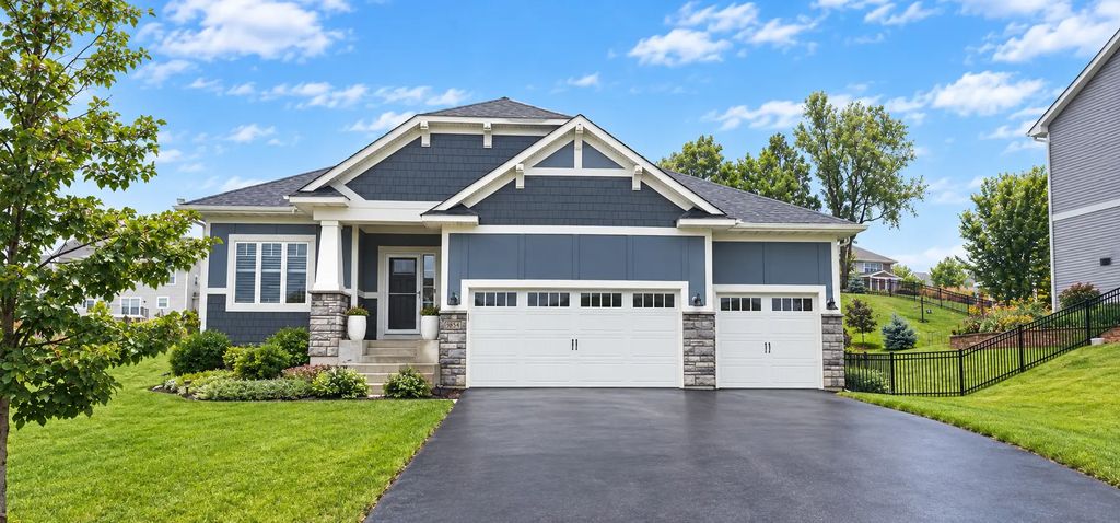 9557 James Circle N, Lake Elmo