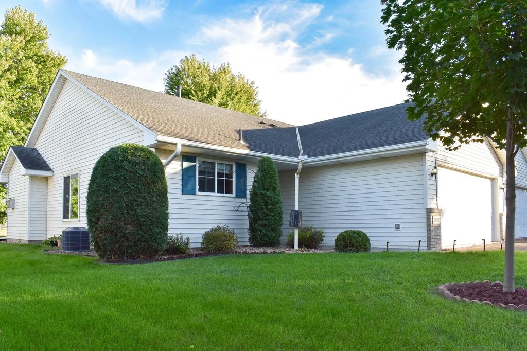 3792 Shannon Drive, Hastings
