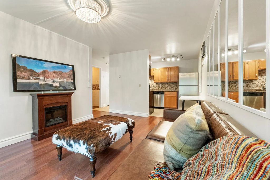 2212 Aldrich Avenue S 106, Minneapolis