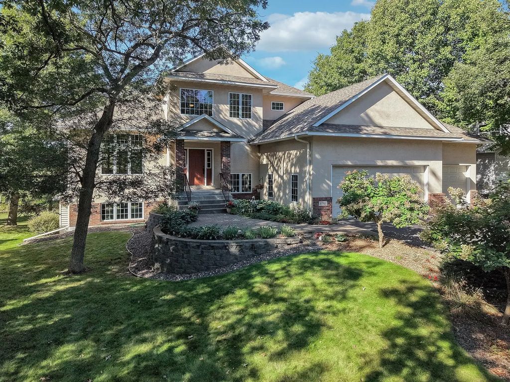 10748 Sanctuary Drive Ne, Blaine