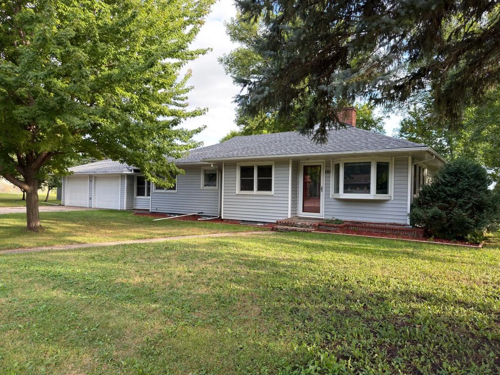 815 Court Avenue, Gaylord