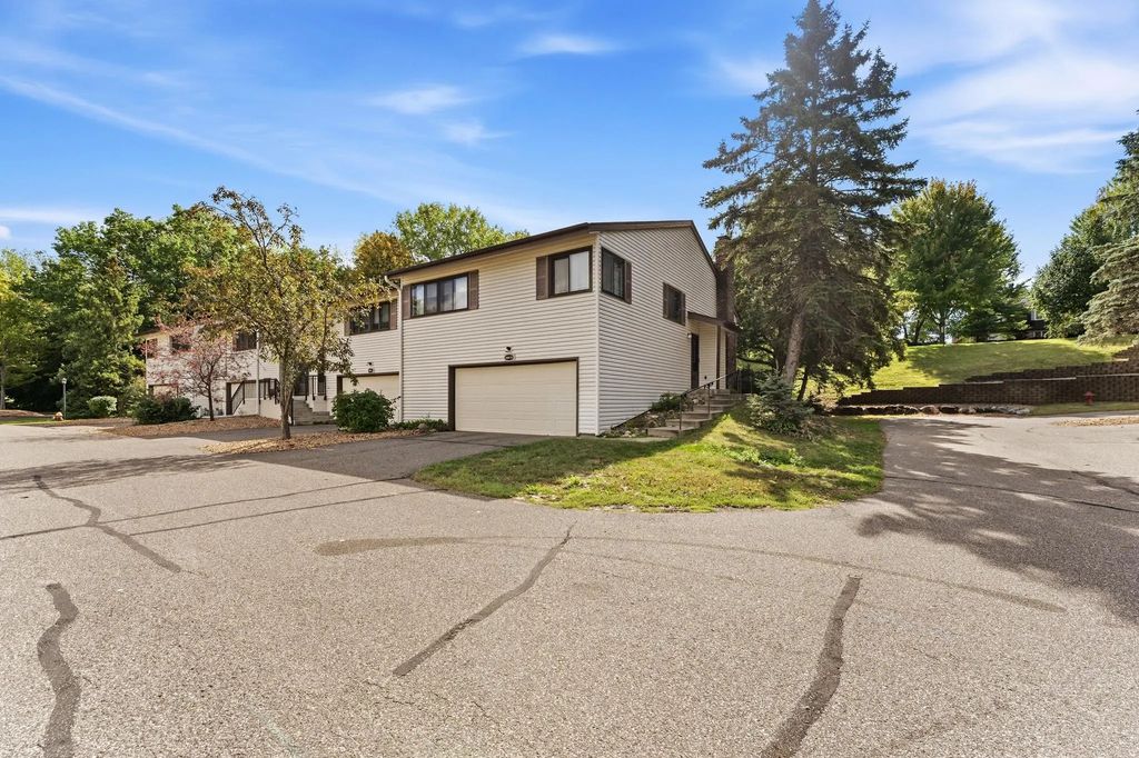 200 Wentworth Avenue W D, West Saint Paul