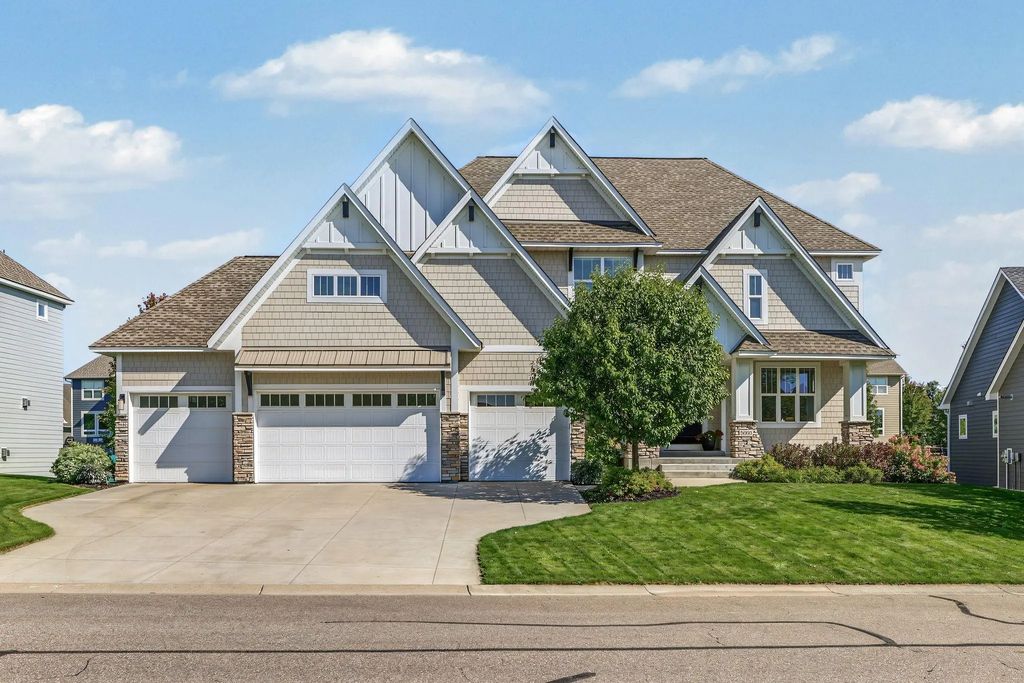 5660 Archer Lane N, Plymouth