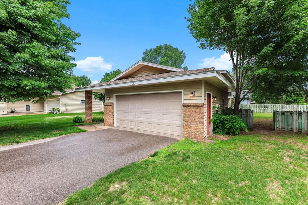 643 121st Lane Nw, Coon Rapids