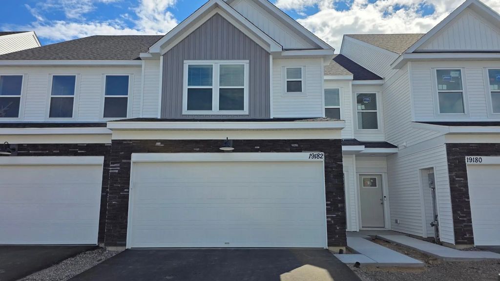 19182 Goldenrod Trail, Corcoran