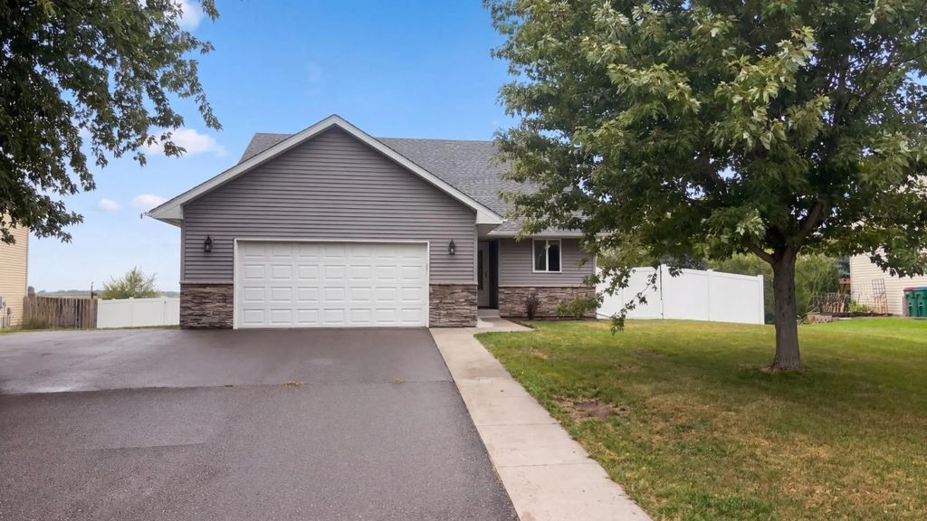 18772 Range Pole Point, Big Lake