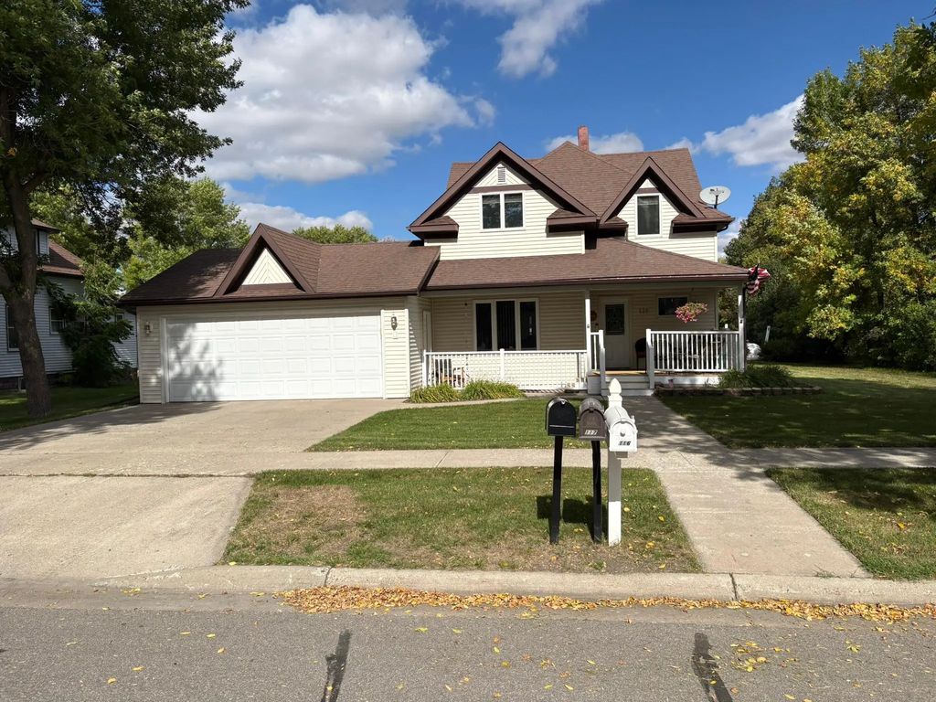 116 3rd Street E, Halstad