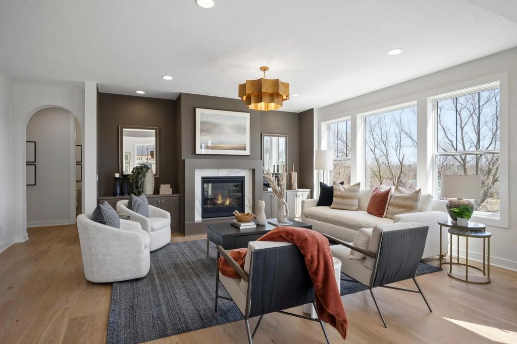14708 Kingsview Lane N, Dayton