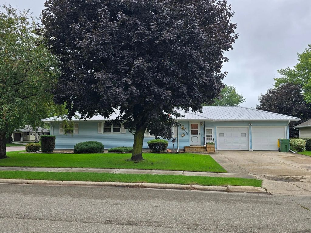 1112 6th Avenue Sw, Pipestone