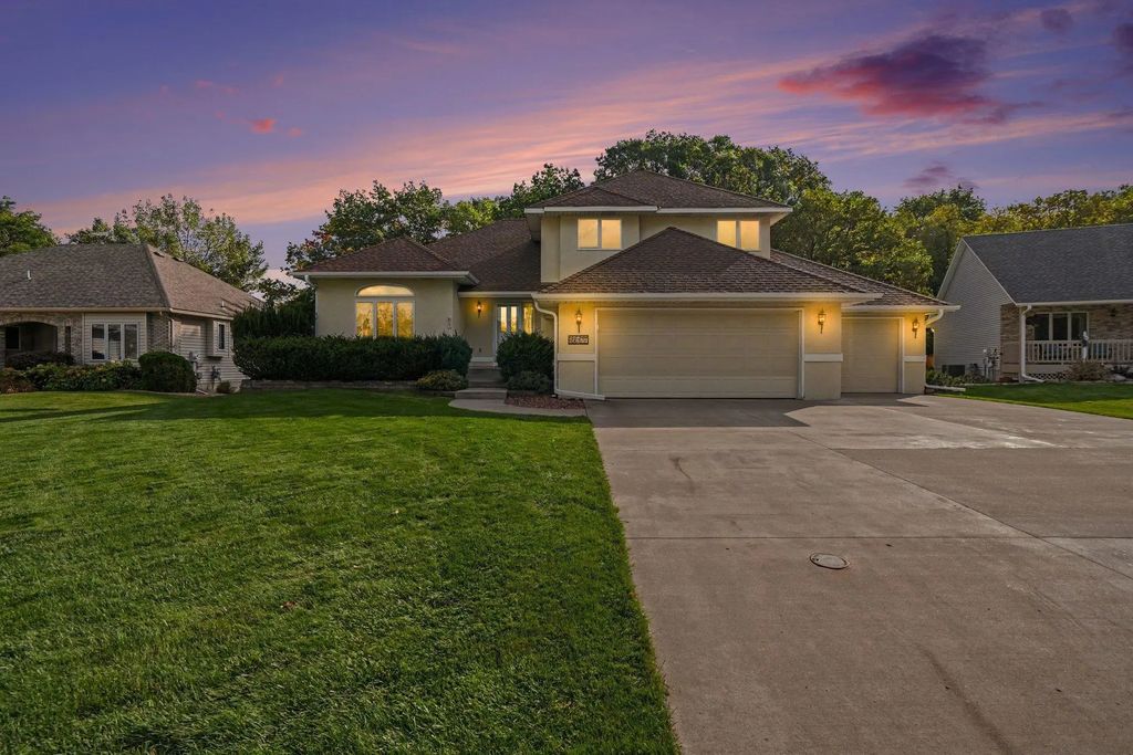 2177 Hynes Avenue N, Oakdale
