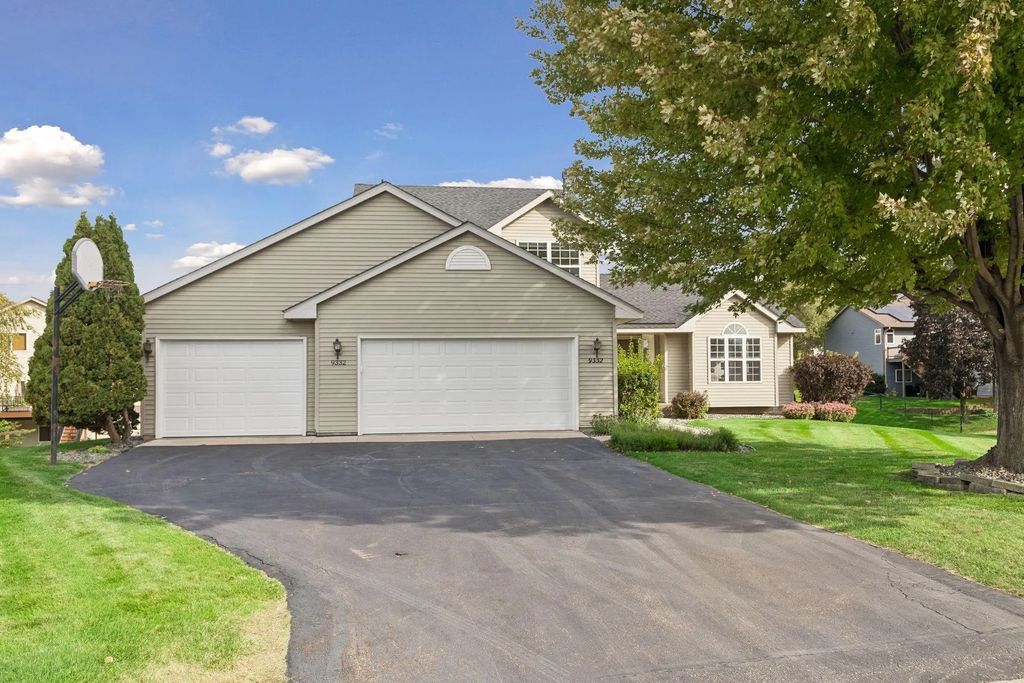 9332 Parkside Echo, Woodbury