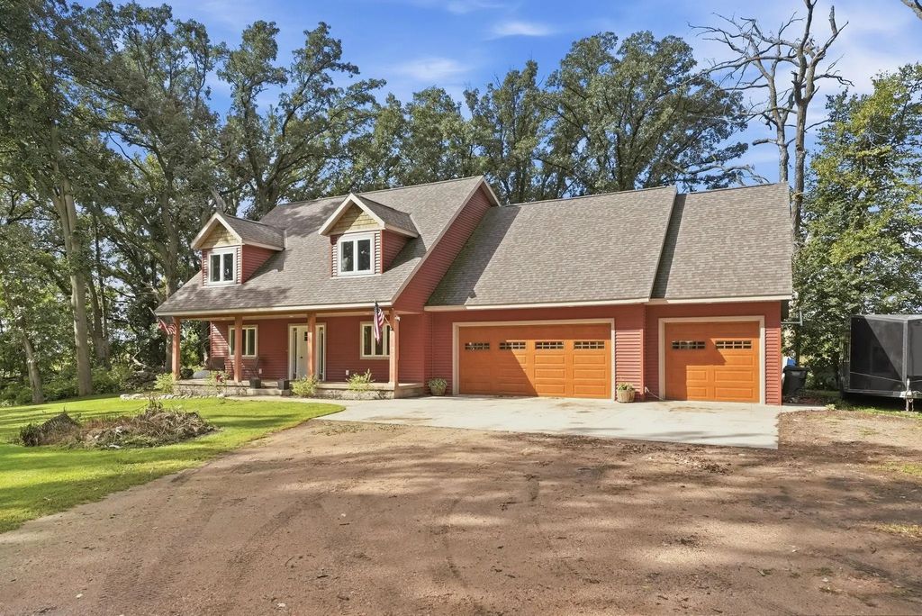 24416 95th Street Nw, Sunburg