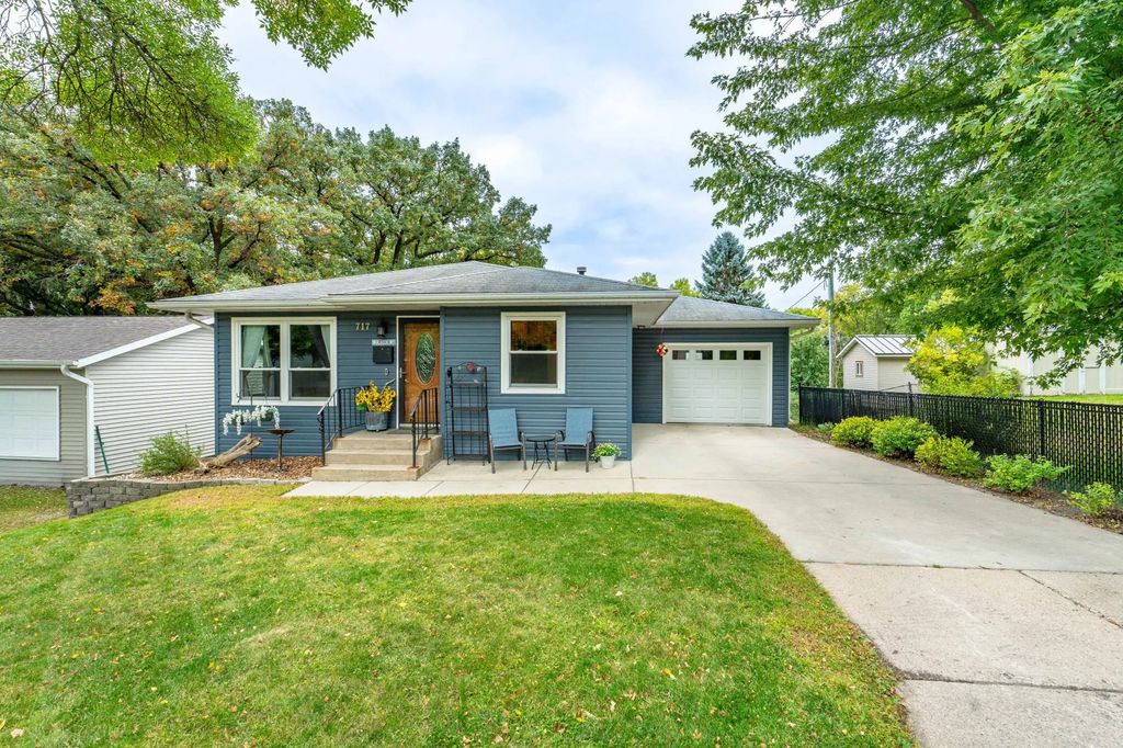 717 W Beech Avenue, Fergus Falls