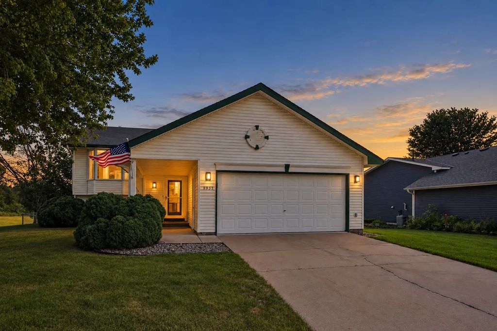 8935 W 125th Street, Savage