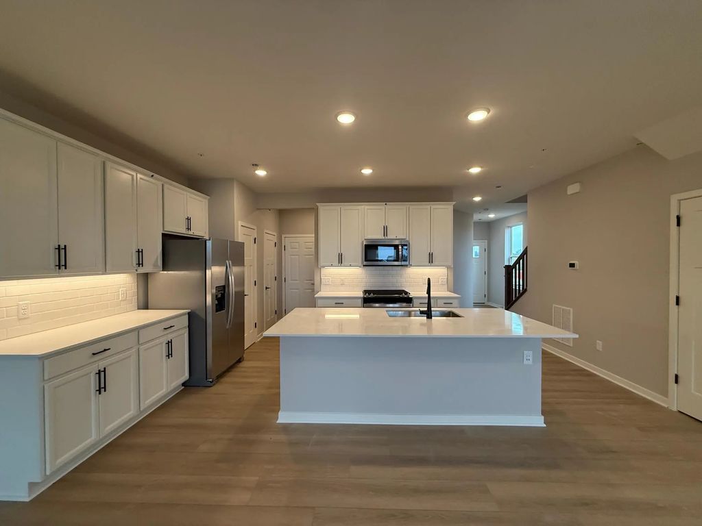 14920 Avondale View, Rosemount