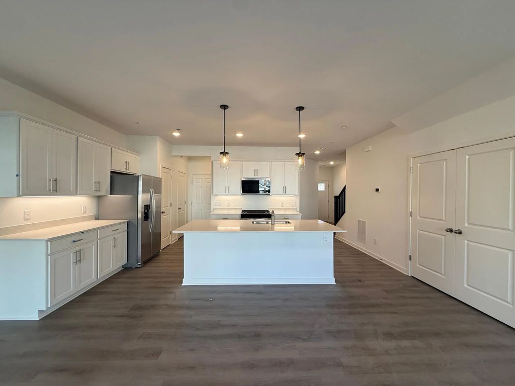 14936 Avondale View, Rosemount