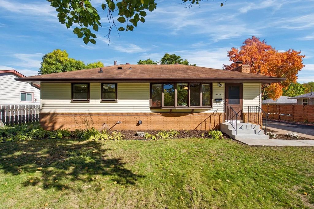 6006 Washburn Avenue N, Brooklyn Center