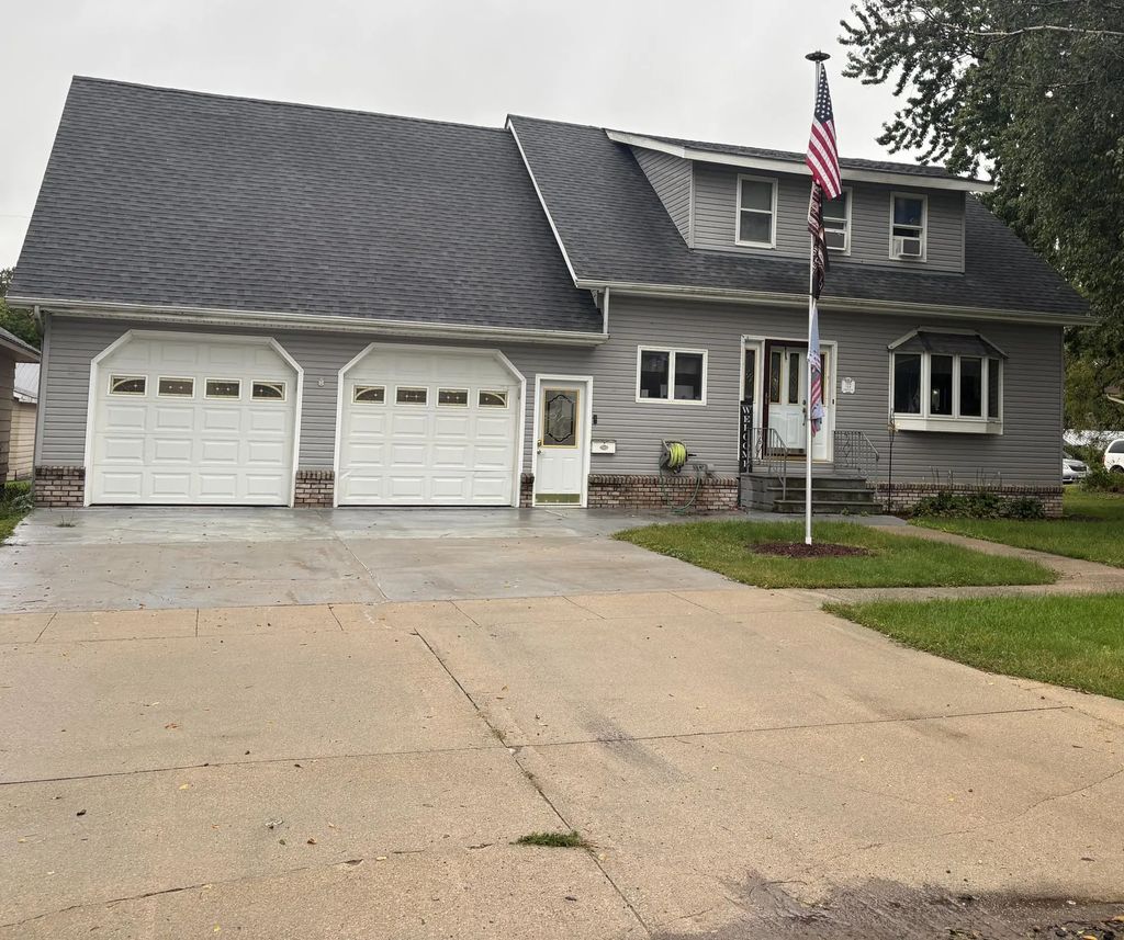 122 Lewis Street W, Lewisville
