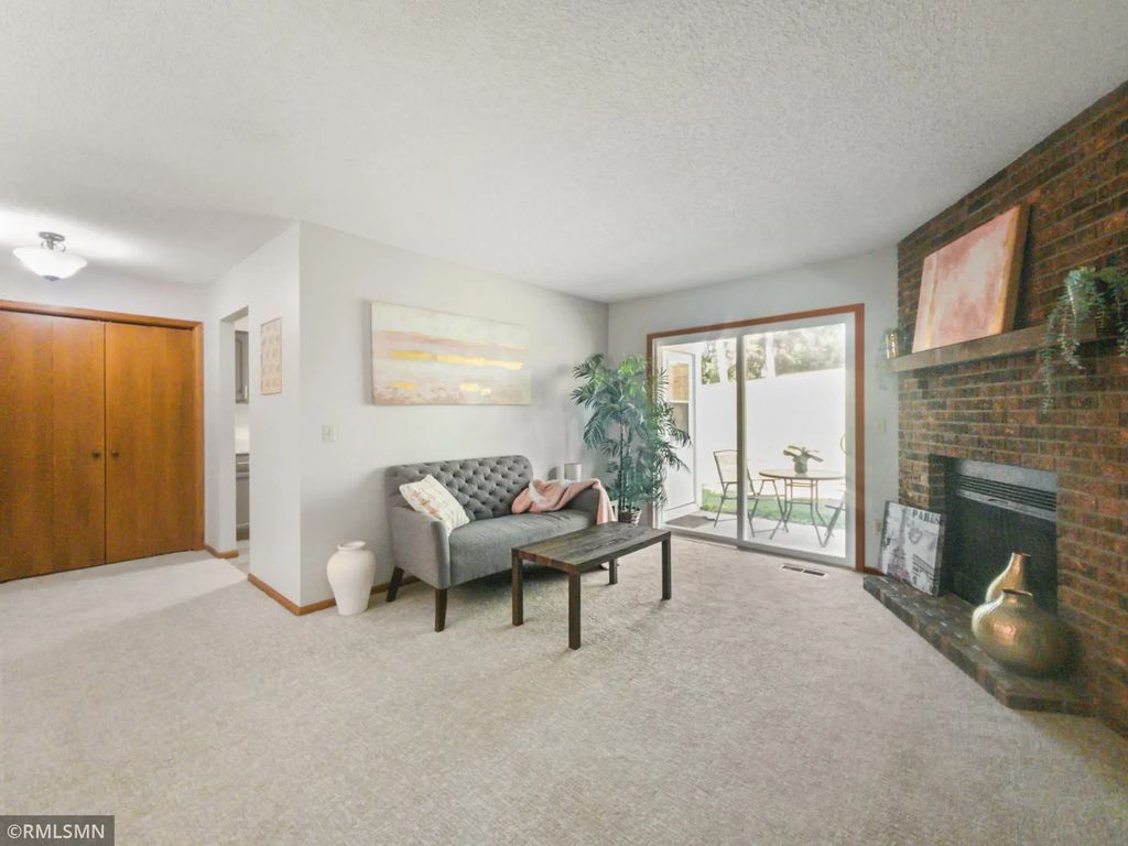 1977 Gold Trail A, Eagan