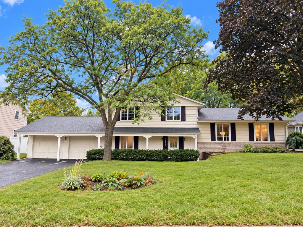5705 Lois Lane, Edina