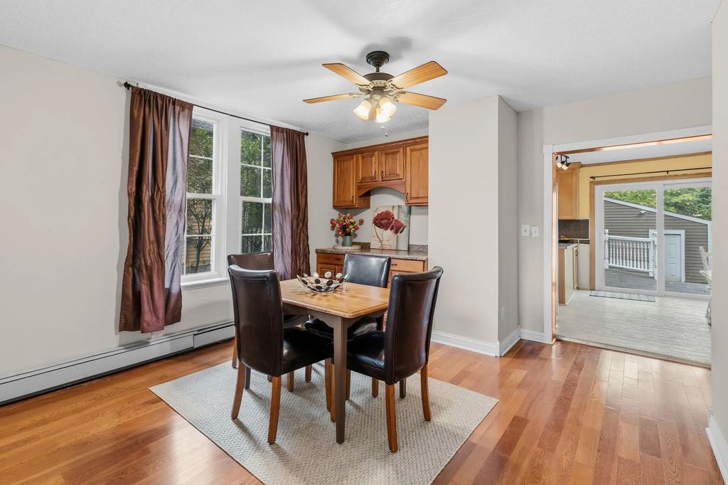 2697 8th Avenue E, North Saint Paul