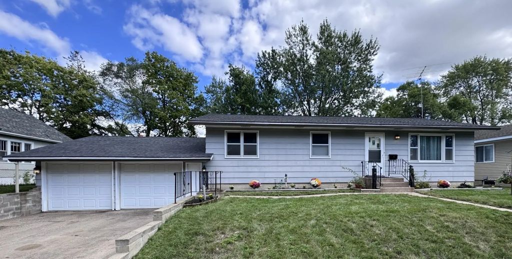 424 24th Avenue N, Saint Cloud