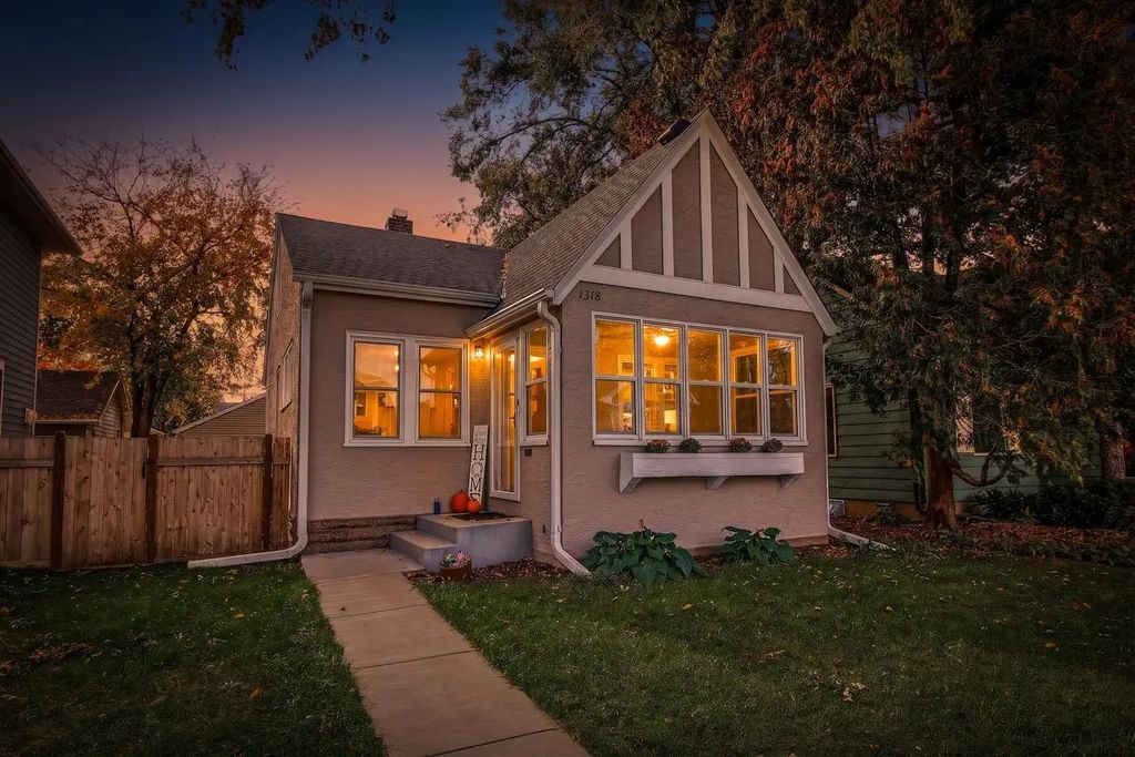 1318 Eleanor Avenue, Saint Paul