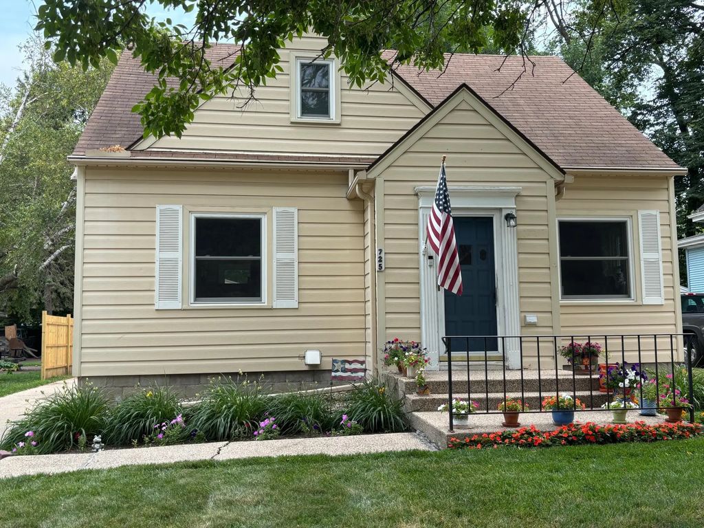725 3rd Street Se, Willmar
