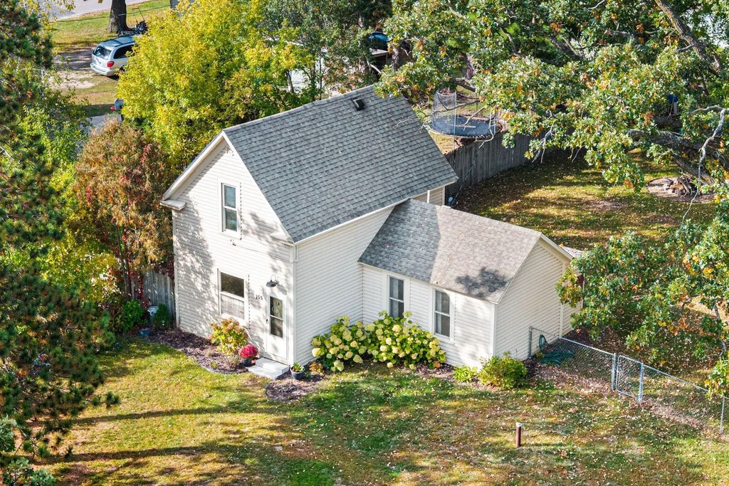 155 Saint Francis Avenue Nw, Bethel