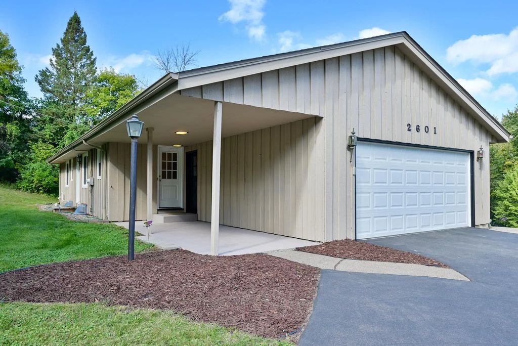 2601 Brookview Drive, Burnsville
