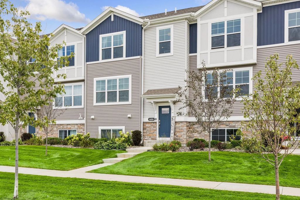 6686 Wildflower Way, Minnetrista