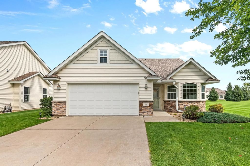 366 25th Lane Se, Cambridge