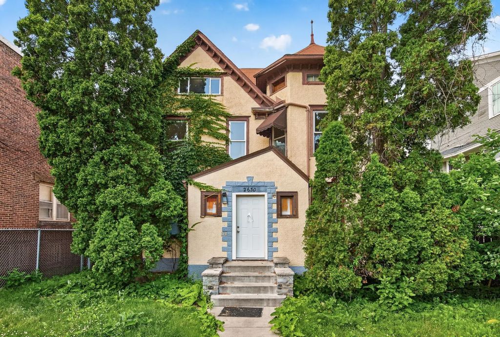 2630 Blaisdell Ave S, Minneapolis