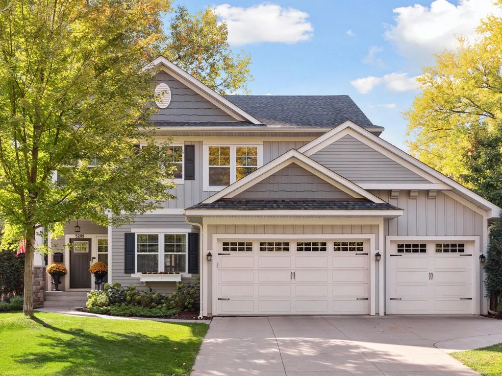 5209 W 48th Street, Edina