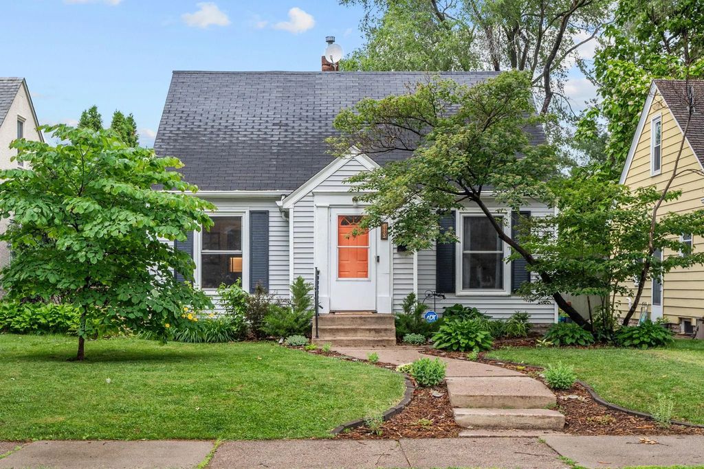 1133 California Avenue W, Saint Paul