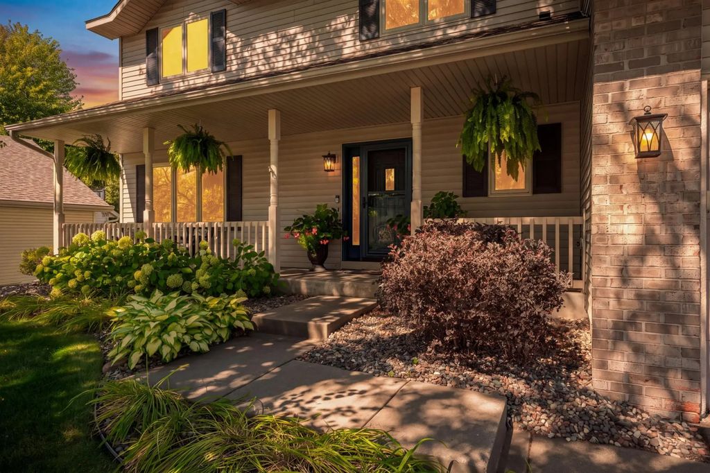 14105 Forest Lane, Apple Valley