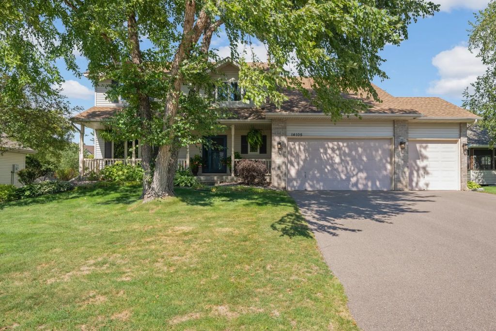 14105 Forest Lane, Apple Valley
