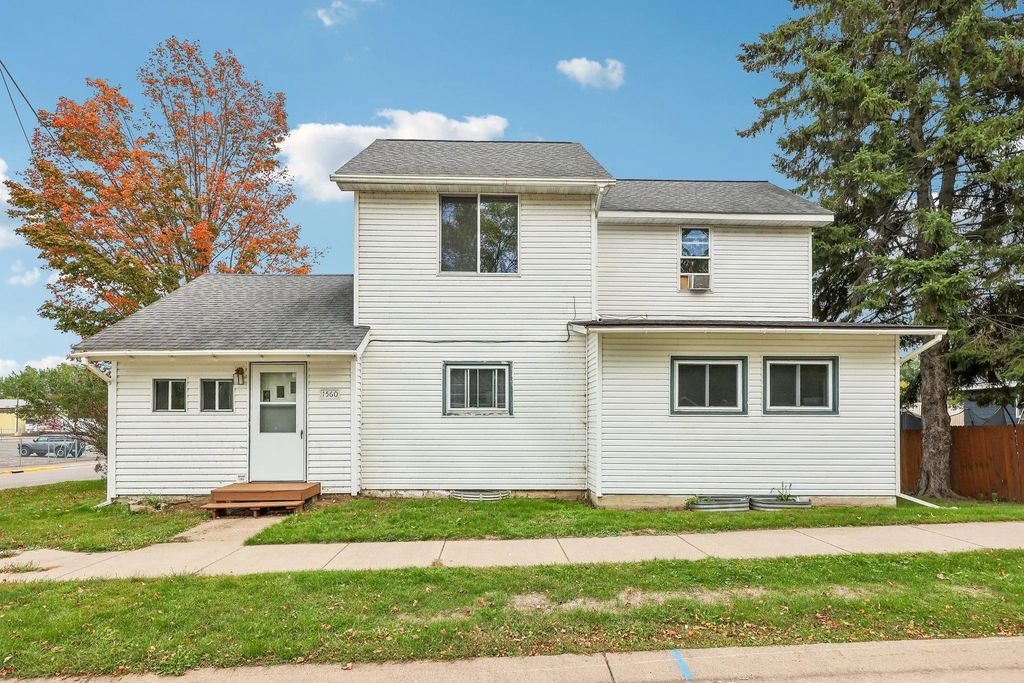 1560 Western Avenue, Cumberland
